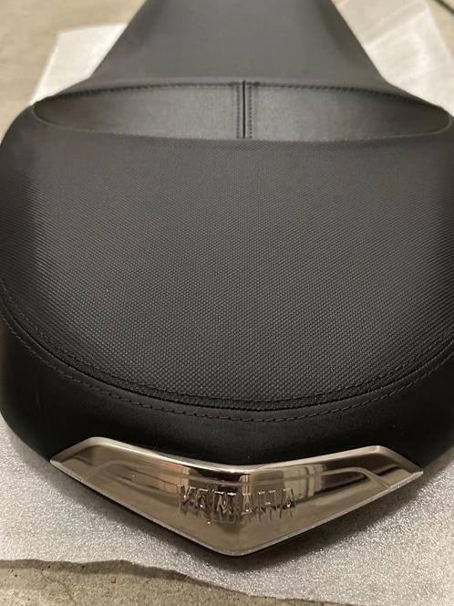 YAMAHA buddy seat zadel Tricity/XMax 300 | B74-F4730-00, Motoren, Onderdelen | Yamaha, Nieuw, Ophalen