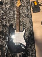 Gitaar met Fender Strap, Muziek en Instrumenten, Snaarinstrumenten | Gitaren | Elektrisch, Ophalen, Gebruikt, Solid body, Fender