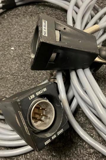 GEZOCHT, Microfoon Aansluitpluggen beschikbaar voor biedingen