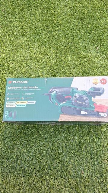 Parkside 900 Watt bandschuurmachine ongebruikt beschikbaar voor biedingen