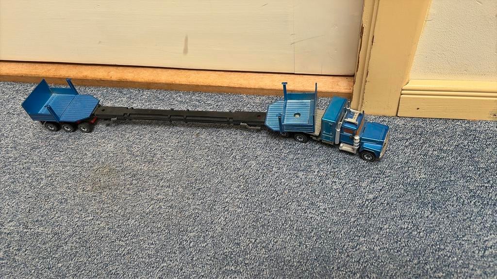 Siku 1:55 Mack truck, Hobby en Vrije tijd, Modelauto's | 1:50, Ophalen of Verzenden, Zo goed als nieuw, Bus of Vrachtwagen, SIKU