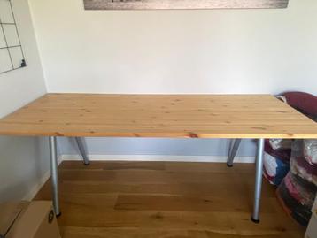 Bureau/ werktafel beschikbaar voor biedingen
