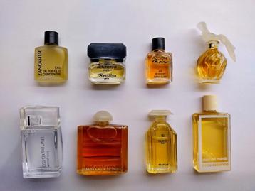 Miniatuur parfumflesjes verzameling  beschikbaar voor biedingen