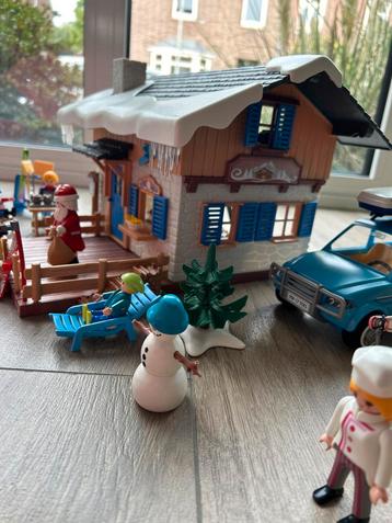 Playmobil 9280 skihut & 9281 en Kerstman met kerstengel beschikbaar voor biedingen