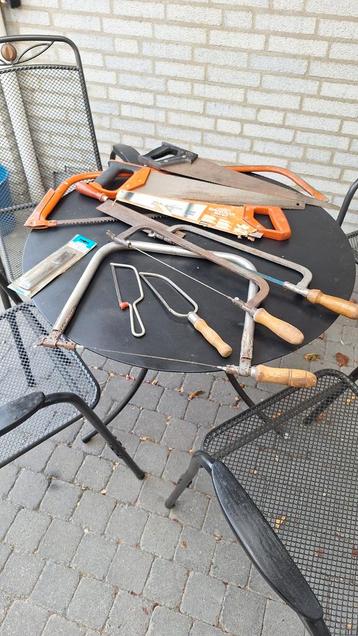 Diverse handzagen  beschikbaar voor biedingen