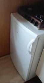 Voor keuken: Afzuigkap, Gasfornuis en Koelkast, Witgoed en Apparatuur, Ophalen, Gebruikt, 200 tot 400 m³ per uur, Onderbouw afzuigkap