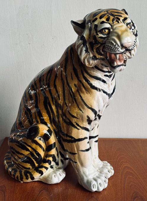 Vintage Keramiek / Porselein beeld Tijger, Verzamelen, Beelden en Beeldjes, Zo goed als nieuw, Dier, Ophalen of Verzenden