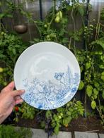 AH bord blauw wit groot, Huis en Inrichting, Keuken | Servies, Ophalen of Verzenden, Zo goed als nieuw, Bord(en), Overige stijlen