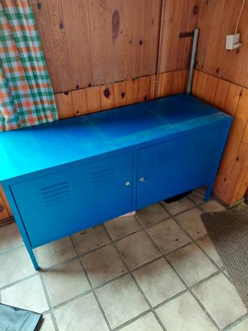 Blauwe metalen kast ikea