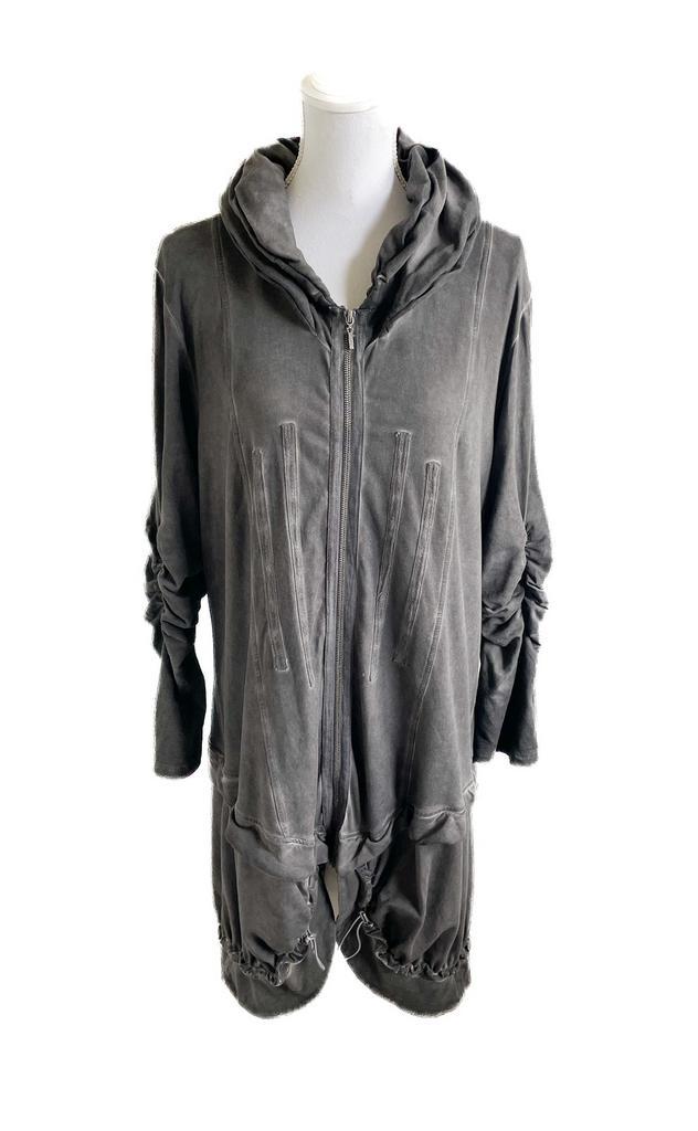 Mooi vest van Yest 44, Kleding | Dames, Truien en Vesten, Zo goed als nieuw, Maat 42/44 (L), Grijs, Ophalen of Verzenden