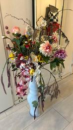 vaas 2 stuks met bloemen, Huis en Inrichting, Ophalen, Zo goed als nieuw