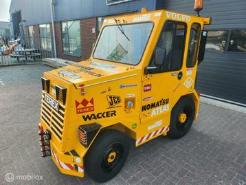 Vliegtuig traktor beschikbaar voor biedingen
