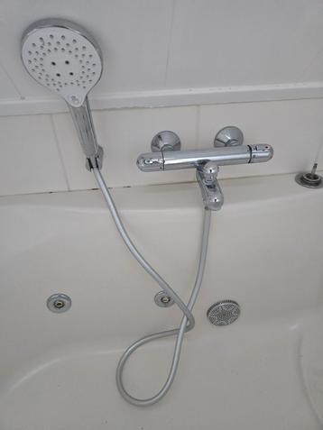 Douche kraan voor bad met masage straal beschikbaar voor biedingen