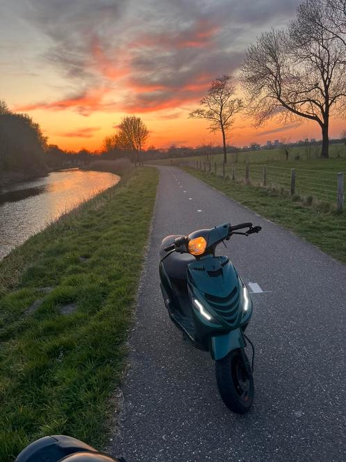 Piaggio zip 80cc 4t 2v, Fietsen en Brommers, Scooters | Piaggio, Zo goed als nieuw, Zip, Ophalen of Verzenden