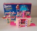 Vintage barbie keuken 9119 uit 1984, Verzamelen, Poppen, Ophalen of Verzenden, Gebruikt, Kleertjes