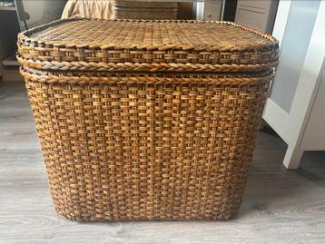 Hele grote mand / wasmand / verkleedkist beschikbaar voor biedingen