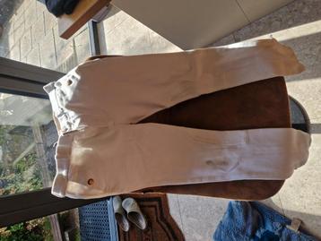 Witte paardrijbroek beschikbaar voor biedingen