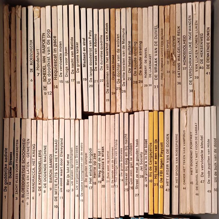 Oltretomba strips voor volwassenen  - 43 stuks, Boeken, Stripboeken, Gelezen, Meerdere stripboeken, Ophalen of Verzenden