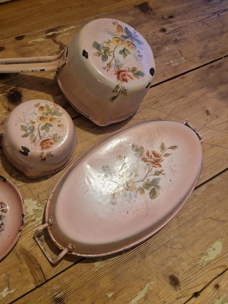 Roze emaille gebloemde set, Antiek en Kunst, Ophalen of Verzenden