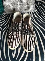 Zebra print schoenen 38, Ophalen of Verzenden, Zo goed als nieuw, Zwart, Sneakers of Gympen