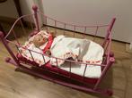 Schattig schommelwiegje wiegje pop fel roze met matrasje, Kinderen en Baby's, Speelgoed | Poppen, Ophalen, Gebruikt, Babypop