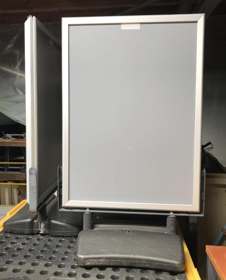 Reclamebord/stoepbord, vering, voet vulbaar, 95,5x60x150 cm, Verzamelen, Merken en Reclamevoorwerpen, Gebruikt, Reclamebord, Ophalen