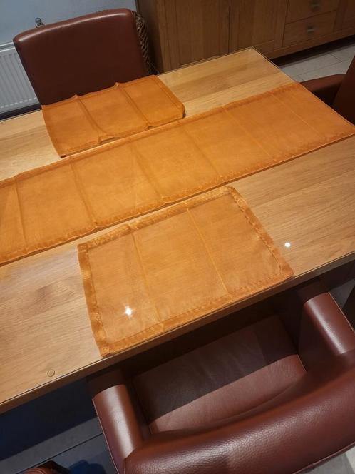 Tafel organza set oranje tafellopers en placemats z.g.a.n., Huis en Inrichting, Tafelkleden, Zo goed als nieuw, Rechthoek, Ophalen of Verzenden