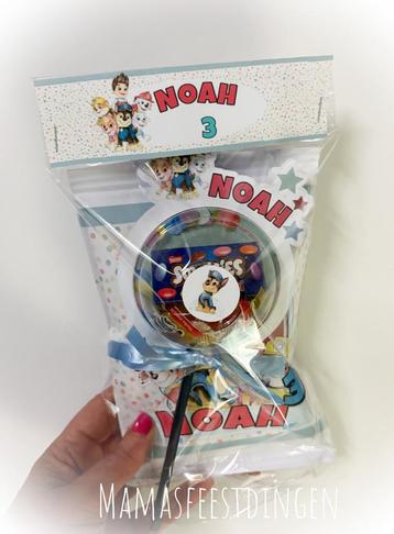 Traktatie chips en mini bol pawpatrol beschikbaar voor biedingen