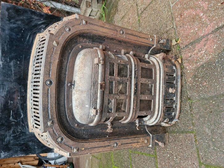 Antieke kachel, Huis en Inrichting, Kachels, Gebruikt, Houtkachel, Hout, Ophalen of Verzenden