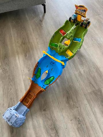 Hot Wheels Monster Truck Racebaan beschikbaar voor biedingen