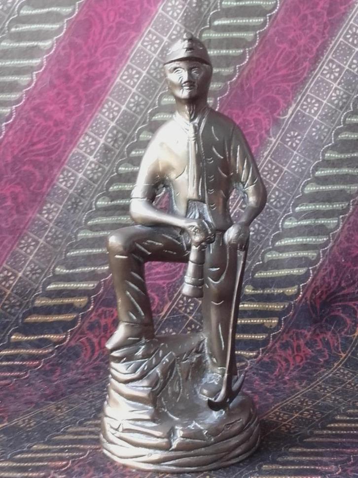 Mooi oud beeldje uit Engeland van een mijnwerker 22,5 cm., Antiek en Kunst, Antiek | Koper en Brons, Koper, Ophalen of Verzenden