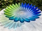 Prachtige schaal / taartplateau op voet, Ophalen of Verzenden, Overige stijlen, Glas, Schaal of Schalen