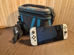Nintendo Switch Oled Met Carry Case, Spelcomputers en Games, Spelcomputers | Nintendo Switch, Ophalen, Zo goed als nieuw, Met 2 controllers