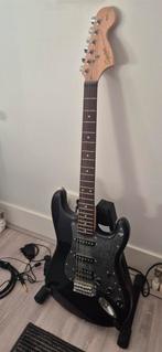 Squier Sonic Gitaar + Accessoires (zo goed als nieuw), Muziek en Instrumenten, Snaarinstrumenten | Gitaren | Elektrisch, Fender