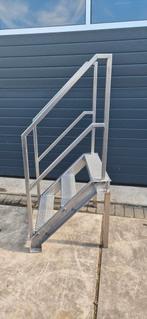 Rvs bij / voorzettrap met leuning € 475,-, Doe-het-zelf en Verbouw, Ladders en Trappen, Ophalen, Nieuw, Trap, Minder dan 2 meter