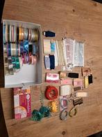 Lintjes, kantjes en een strikmaker, Ophalen of Verzenden, Gebruikt, Overige thema's, Overige typen