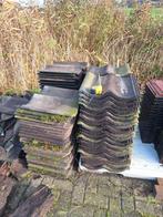 110 grote dakpannen, Doe-het-zelf en Verbouw, Dakpannen en Dakbedekking, Ophalen, Steen of Klei, Zwart, Zo goed als nieuw