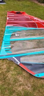 Gunsails 8.6 neilpryde 5.0 pro 2023, Watersport en Boten, Windsurfen, Ophalen of Verzenden, Zo goed als nieuw, Giek
