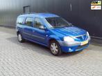 Dacia Logan MCV 1.6-16V Lauréate 7 persoons uitvoering, Stof, Gebruikt, Blauw, 7 stoelen