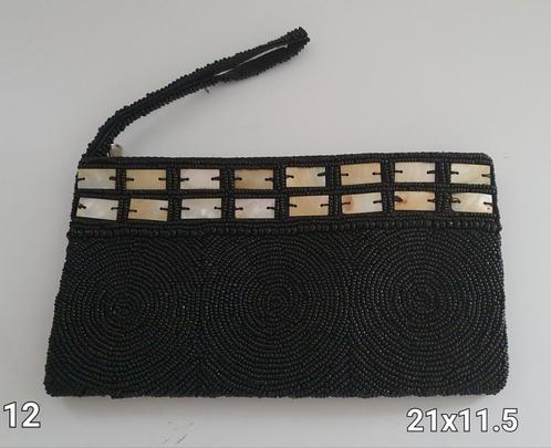 Ykk vintage clutch, avondtasje, etui met zwarte glaskralen e, Sieraden, Tassen en Uiterlijk, Tassen | Damestassen, Gebruikt, Avondtasje