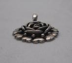 Zilveren hanger bloem met hartjes nr.599, Overige voorstellingen, Verzenden, Zo goed als nieuw, Zilver