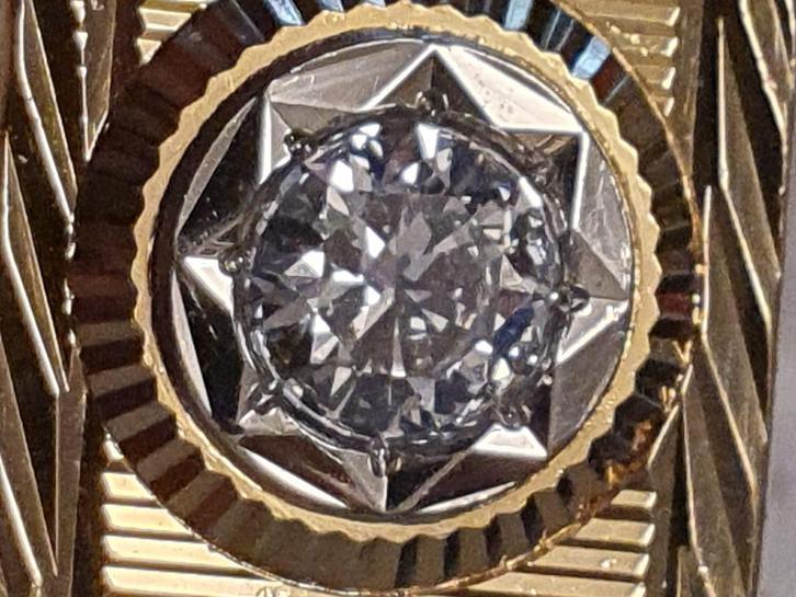 Waardevolle 18 kr gouden ring 750 gekeurd met 1,75crt brilj, Sieraden, Tassen en Uiterlijk, Ringen, Zo goed als nieuw, Heer, 20 of groter