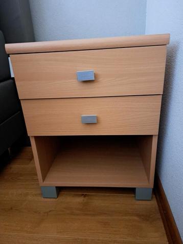Nachtkastjes 2x 50x40x58 beschikbaar voor biedingen