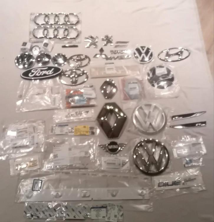Auto Emblemen, Verzamelen, Automerken, Motoren en Formule 1, Nieuw, Auto's, Ophalen of Verzenden