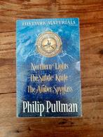 Philip Pullman - His Dark Materials Trilogy (Engels / Nieuw), Boeken, Ophalen of Verzenden, Nieuw