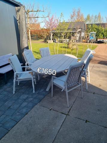 SUPER MOOIE TUINSET EETTAFEL 280X140CM MET zes stoelen  beschikbaar voor biedingen
