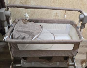 Elektrische babywieg met Bluetooth & afstandsbediening  beschikbaar voor biedingen