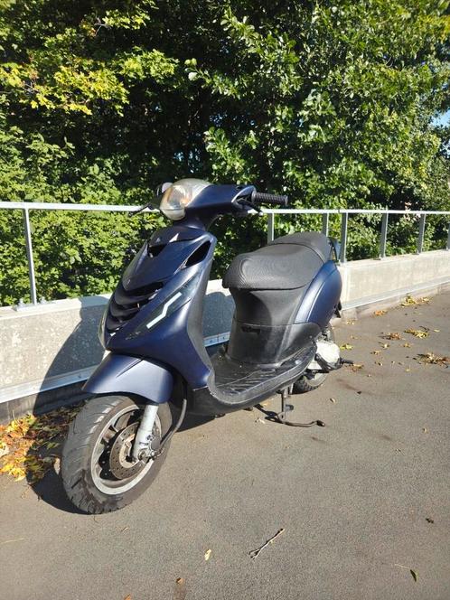 Piaggio Zip | 70cc | Auto wheely | 93km/h | A1 mogelijk, Fietsen en Brommers, Scooters | Piaggio, Zo goed als nieuw, Zip, Tweetakt