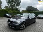 BMW 3-serie Touring 320i|Ketting verv.|Xenon|Half Leder|Navi, Achterwielaandrijving, Zwart, 4 cilinders, Leder en Stof
