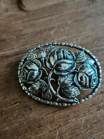 Zilveren broche 124 met rozen 4.5cm beschikbaar voor biedingen